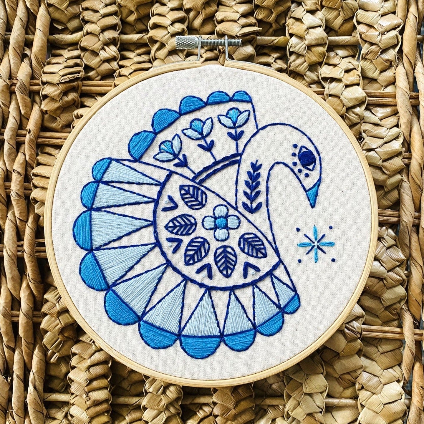 Pre-Printed Fabric: Swan Swimming