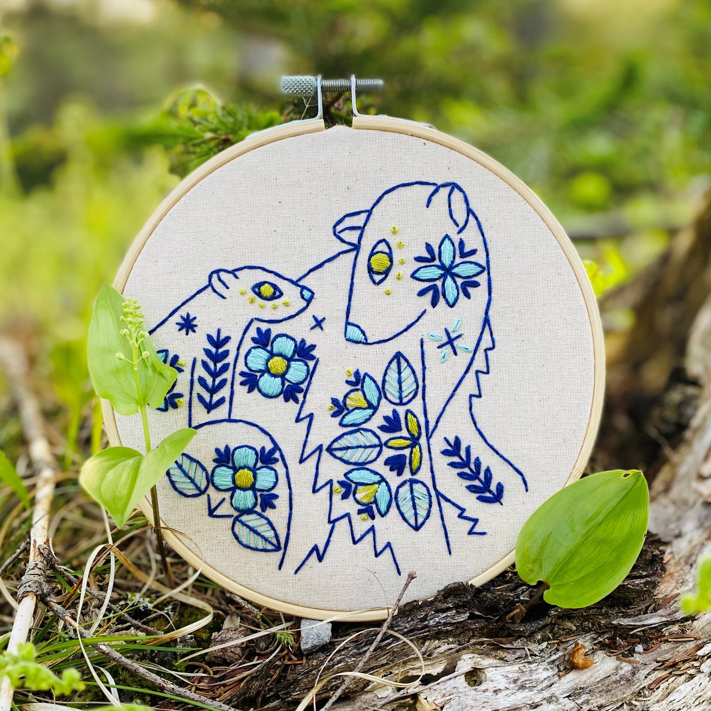 Folk Polar Bears Complete Embroidery Kit - Colour