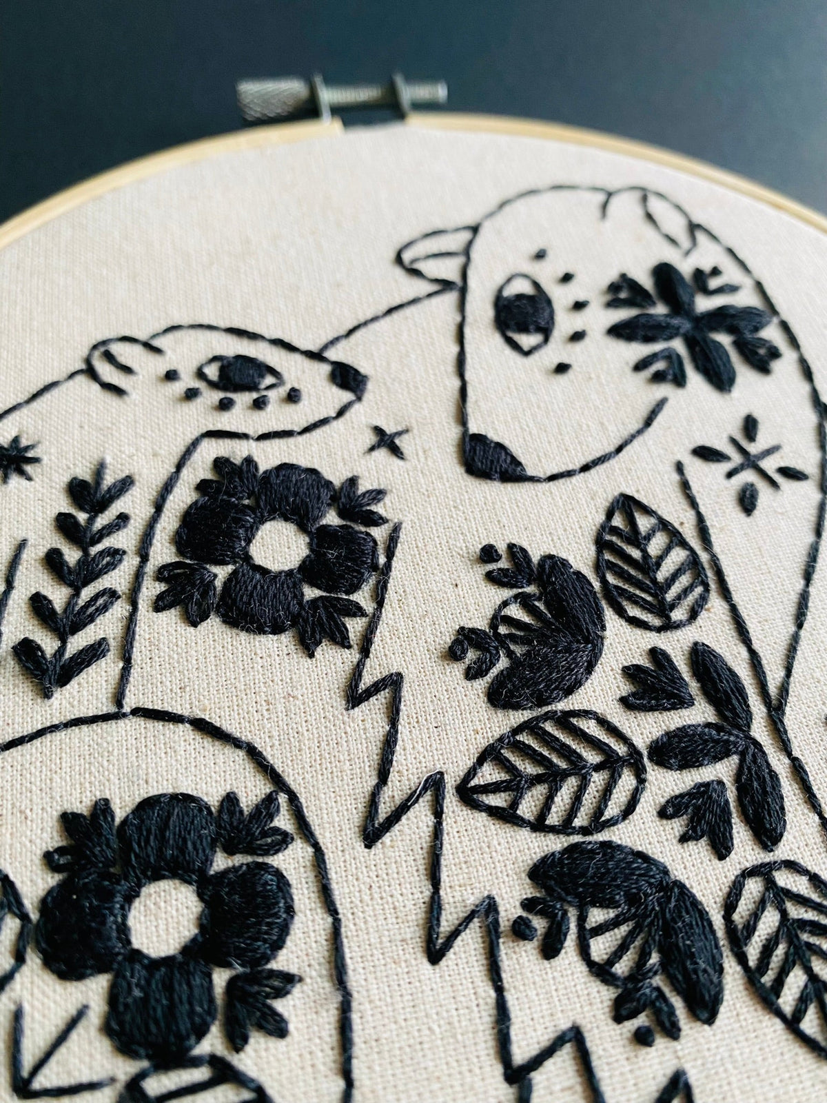 Folk Polar Bears Embroidery PDF Download - English and French