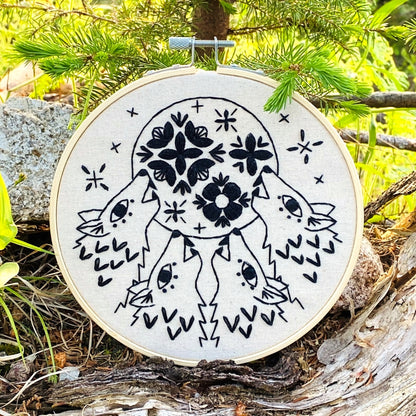 Folk Wolves Complete Embroidery Kit - Black